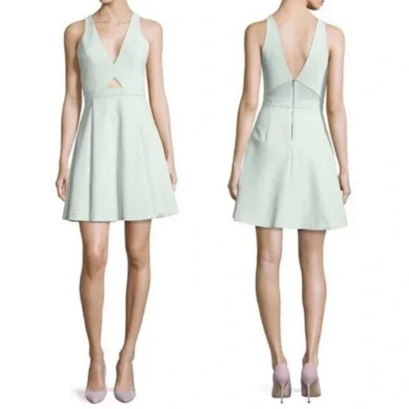 Alice + Olivia Nina Fit &Flare Dress in Mint Green Size 6 - Picture 1 of 14